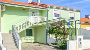 Beautiful house for sale in Medulin at the beach